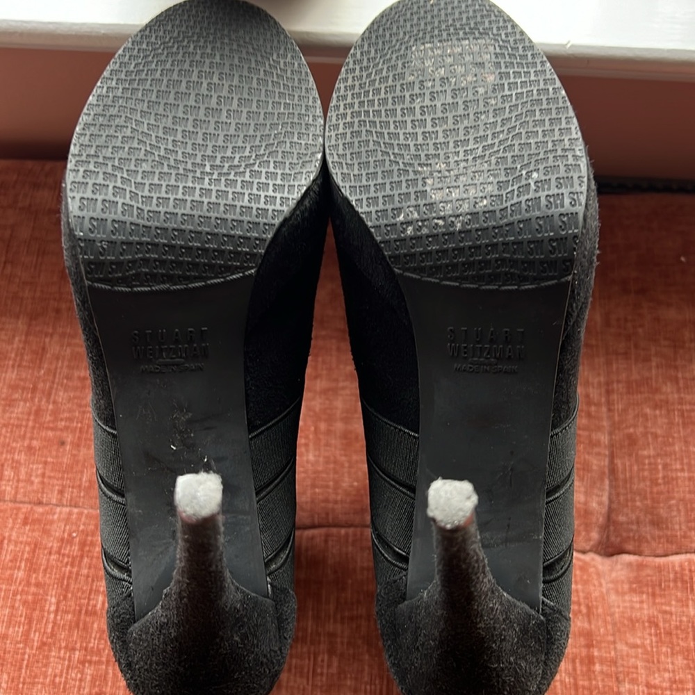 Authentic Stuart Weitzman Suede Heeled Bootie Siz… - image 5